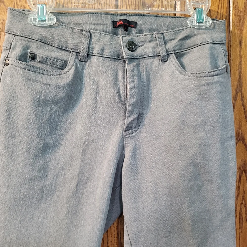 🌷SOLD🌷Sofia Vergara jeans - Picture 2 of 6